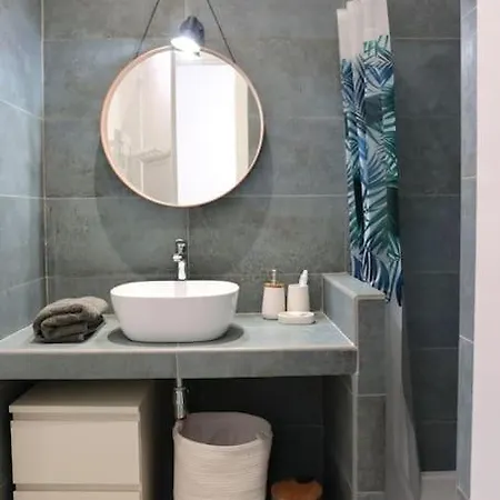 Apartment Le Rostan Deux Chambres Avec Balcons Antibes